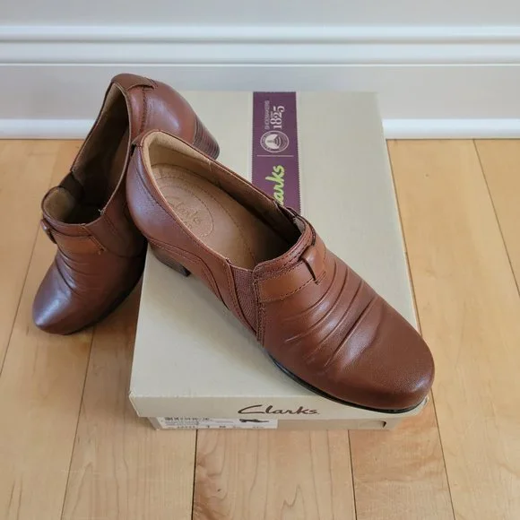 Clarks Women’s Rosalyn Nicole Pumps – Leather Office Shoes With Cushioned Comfort